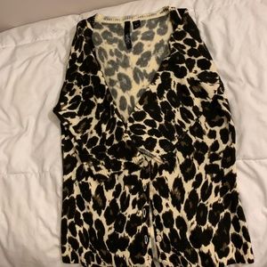 Leopard print Sleeveless Blouse